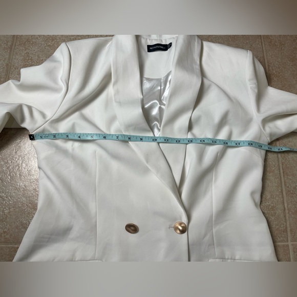 Pretty Little Things White Blazer Dress Gold Buttons, Size 8 - Picture 9 of 15
